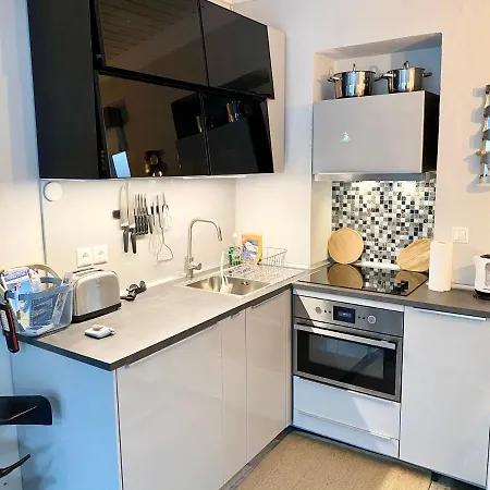 Apollo House Holiday home *